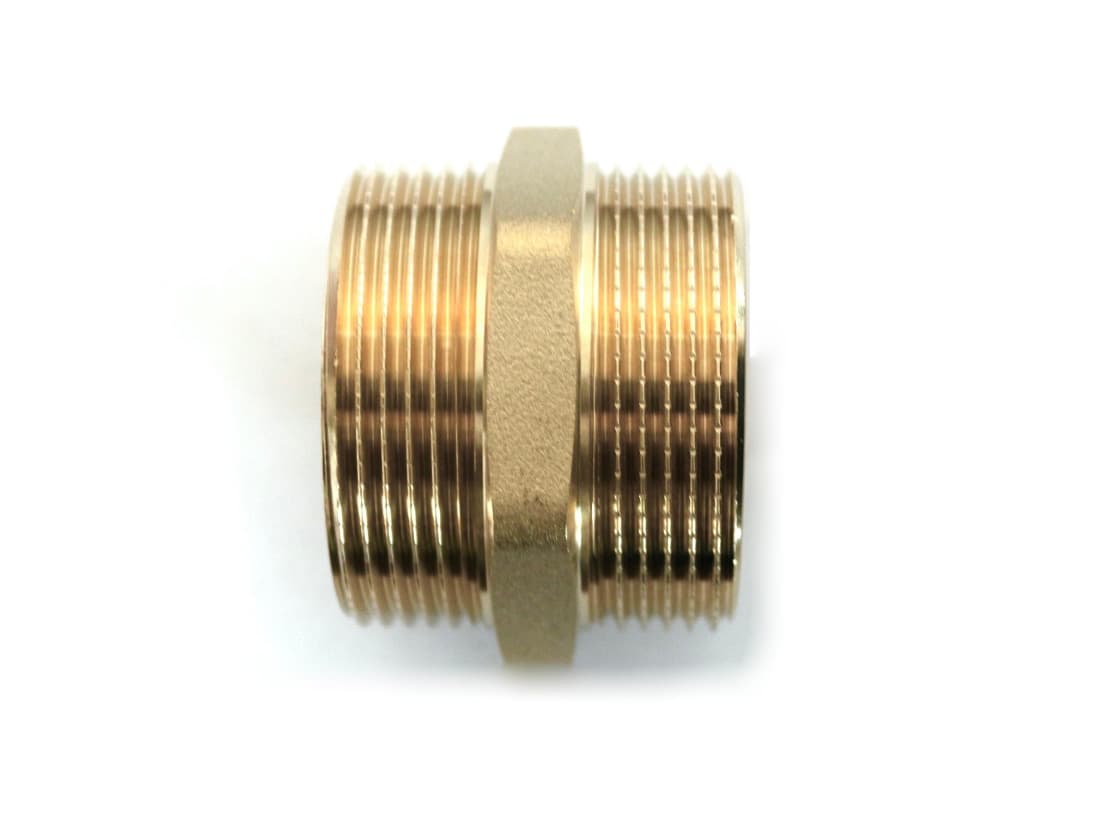 Ниппель латунный  1 1/2" НН