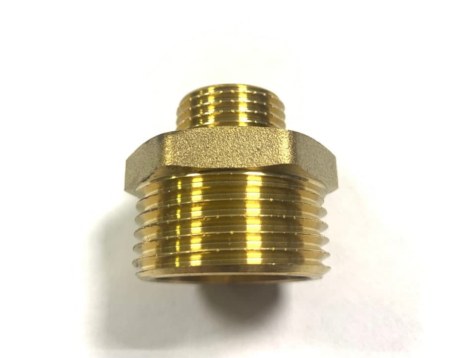 Ниппель переходный латунный 1/2" х 1" НН