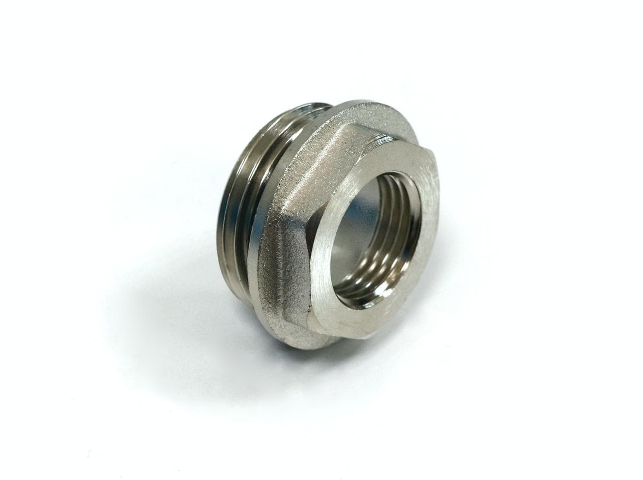 Футорка с уплотнительным кольцом 1/2" х 1" ВН,никелированный