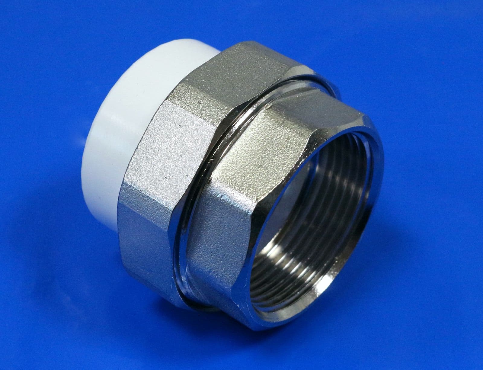 PP-R Муфта комбинированная разъемная (американка) ВР Белая 40-1.1/2"