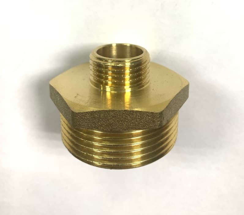 Ниппель переходный латунный 1/2" х 1 1/4" НН