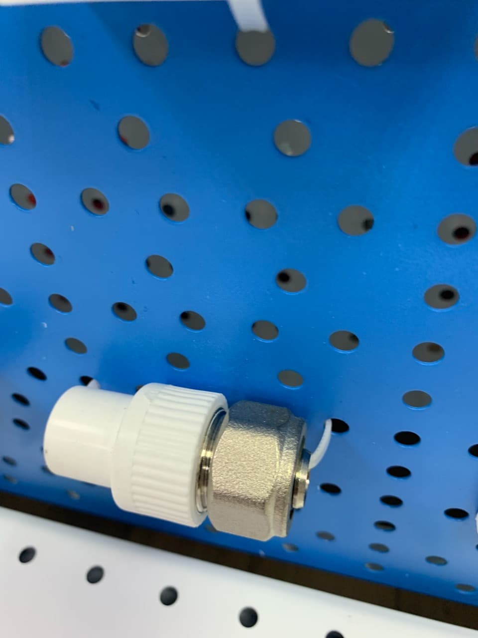 PP-R Переход на PEX или металлопластиковую трубу Белый 20x16