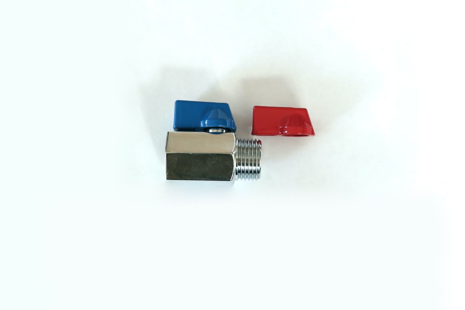 Мини кран для воды,  хромированный  1/2" ВН ( красные и синие  ручки)