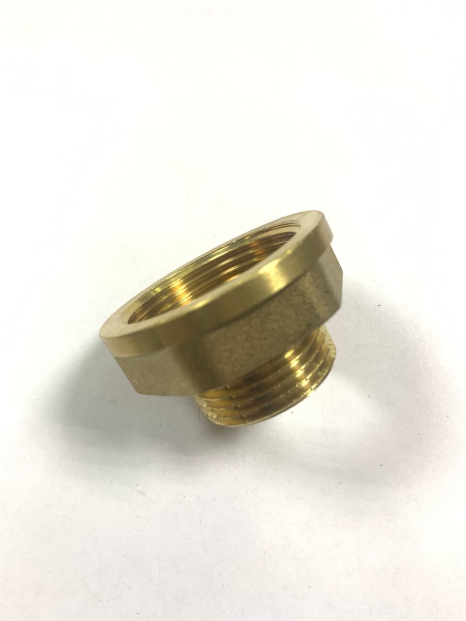 Переходник латунный  1 1/4" х 1" ВН