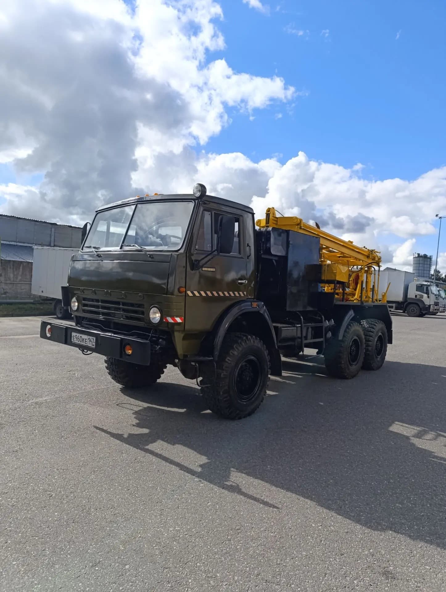 Буровая установка ПБУ на шасси КАМАЗ 4310